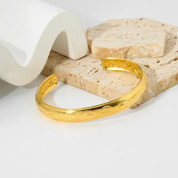 Gold_Lady_Eye_Cuff_Bracelets_For_Women